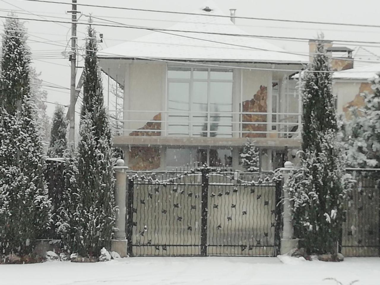 Petropavlovskaya Borshchagovka Тownhouse 84 빌라 외부 사진